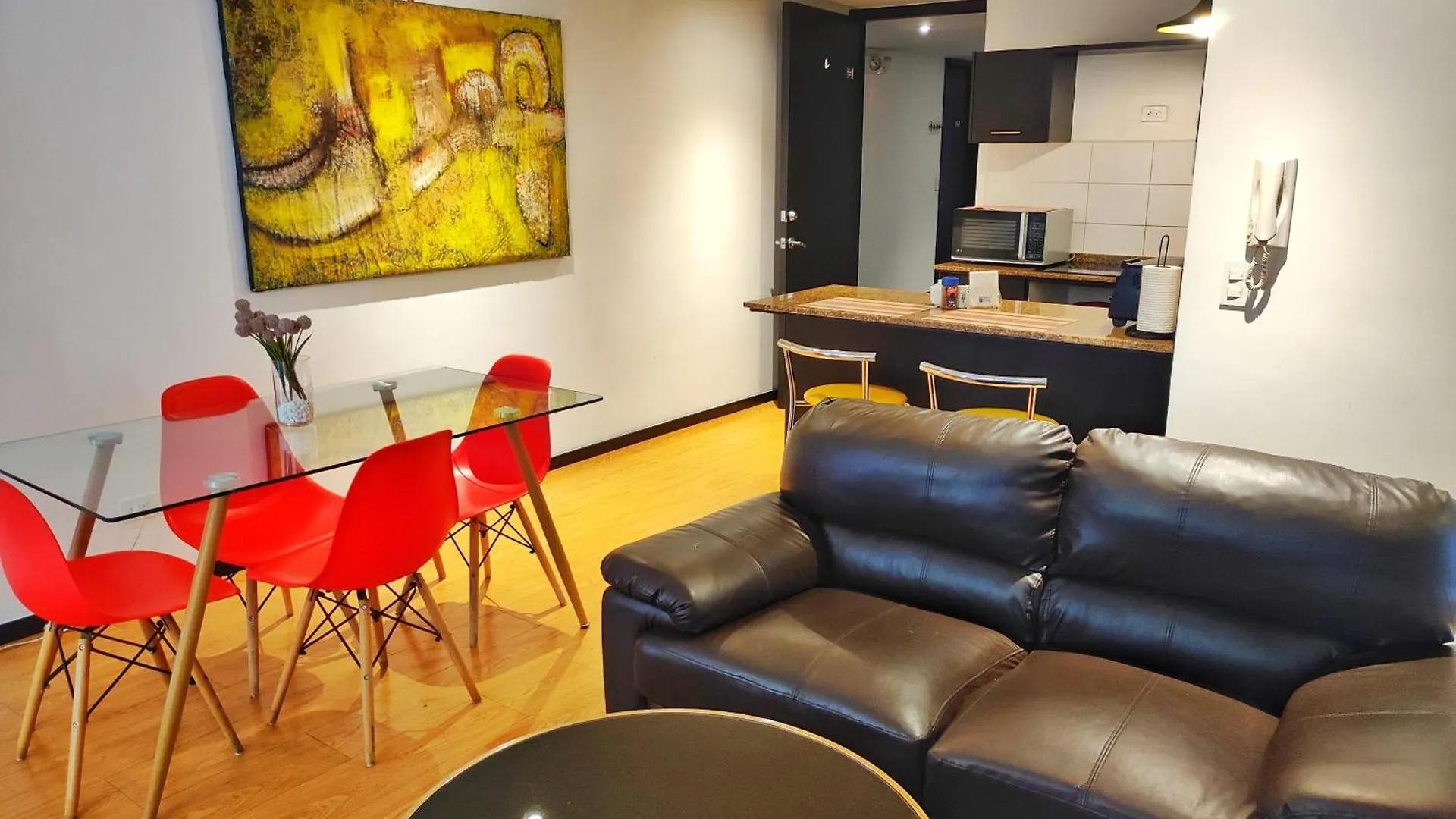 アパート Coliving Ecuador Apartamentos Sector Swiss Hotel キト