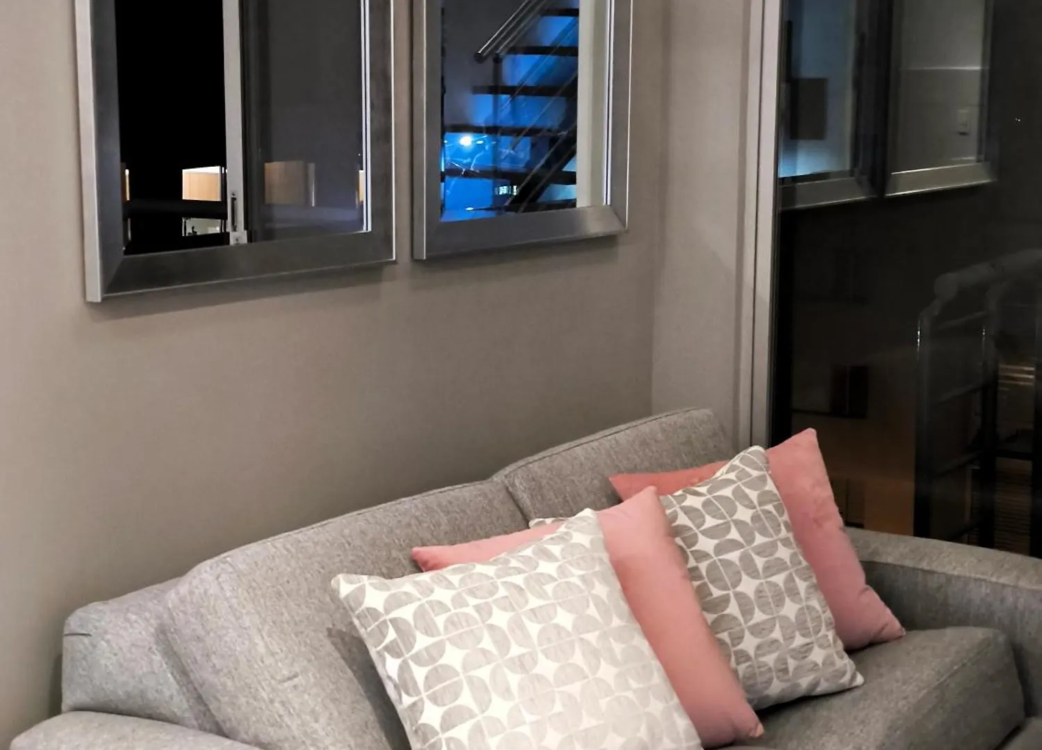 アパート Coliving Ecuador Apartamentos Sector Swiss Hotel キト
