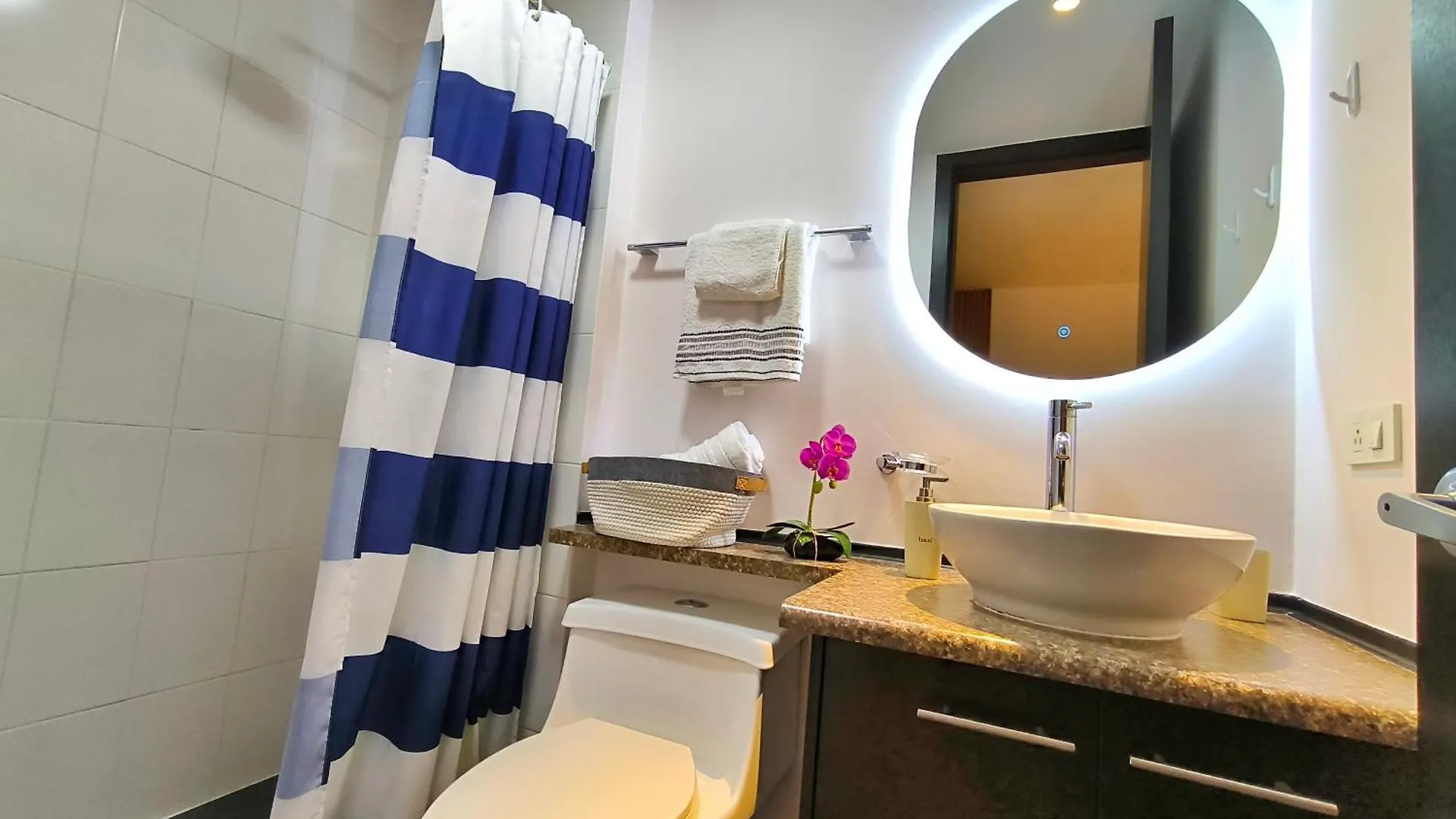 Coliving Ecuador Apartamentos Sector Swiss Hotel Quito Ecuador